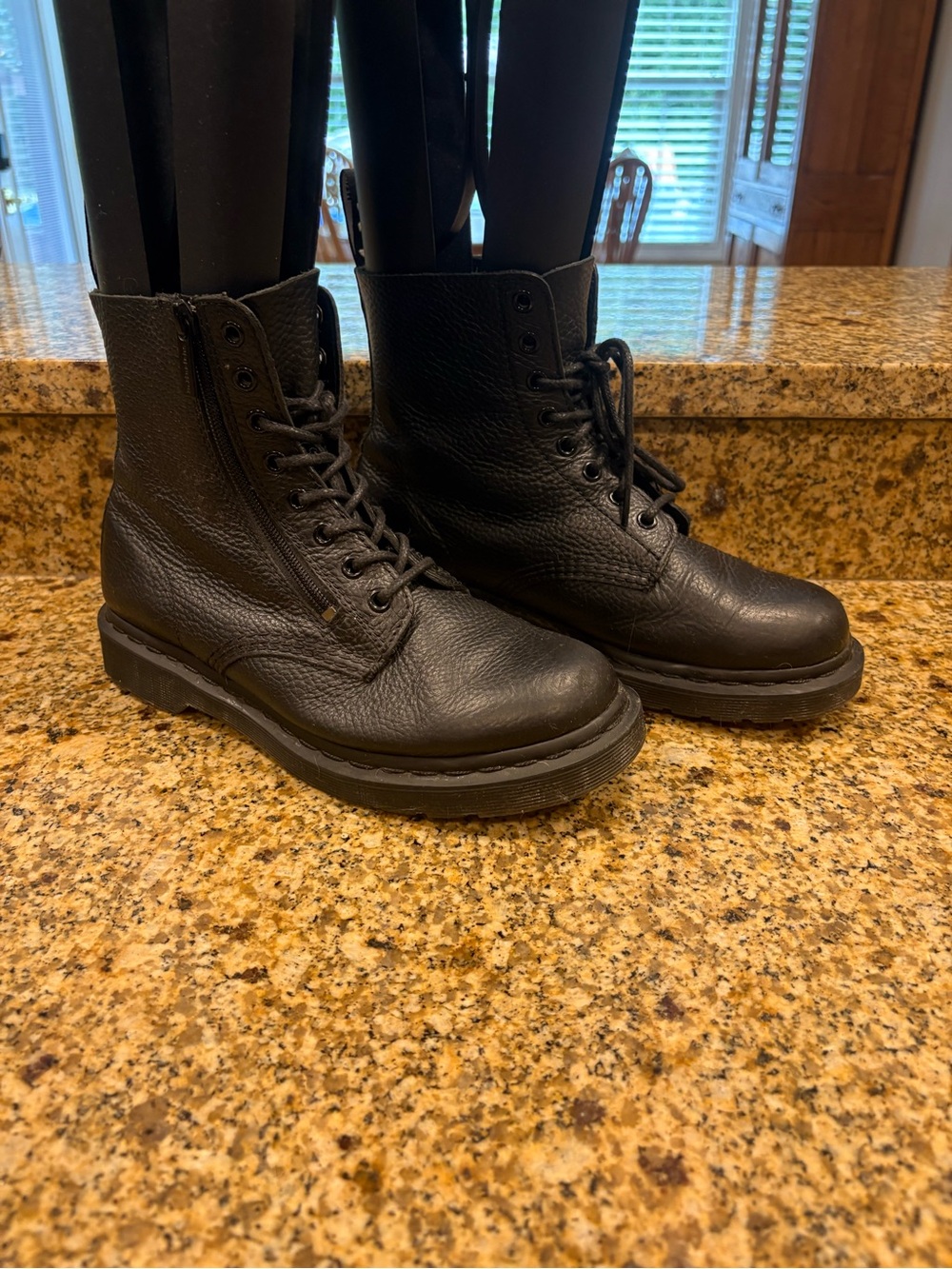 Dr. Martens 1460 Pascal w/ Zip Black Leather Combat Boots Women’s 9 Men’s 8